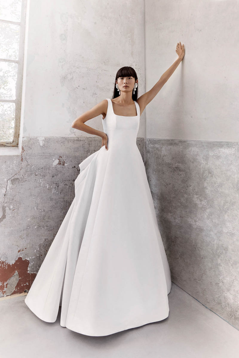 viktor-rolf-vrm253-wedding-dress-browns-bride